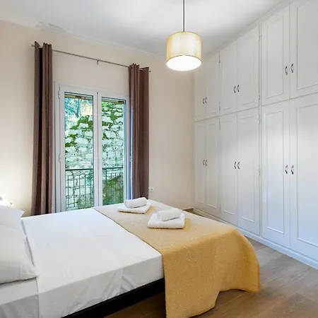 Apartment Helena's In Corfu Town *